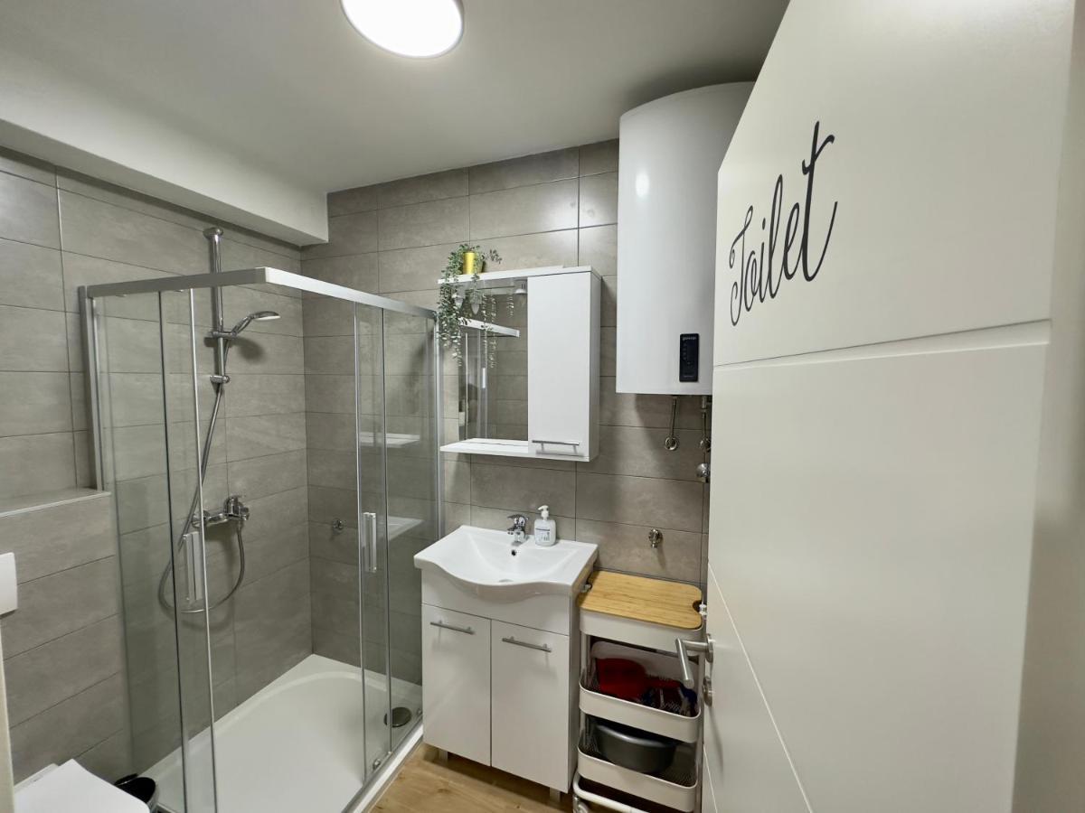 Matek Family & Studio Apartment Rovanjska Exteriér fotografie